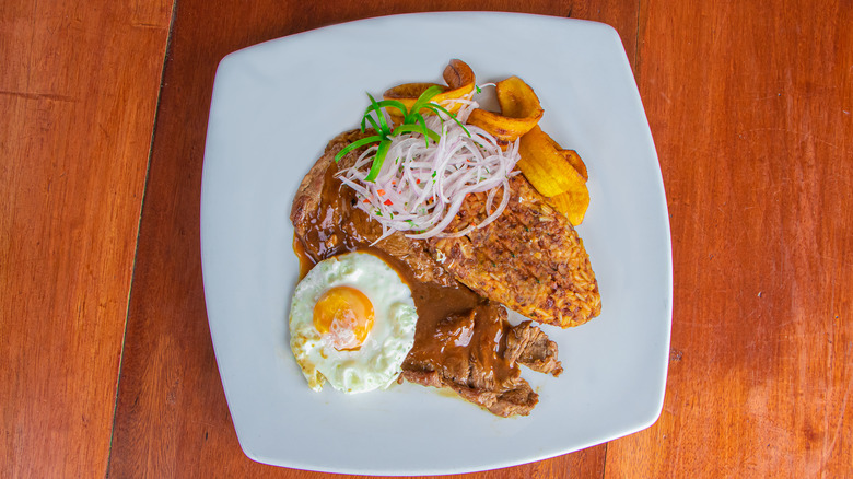 Tacu tacu with egg