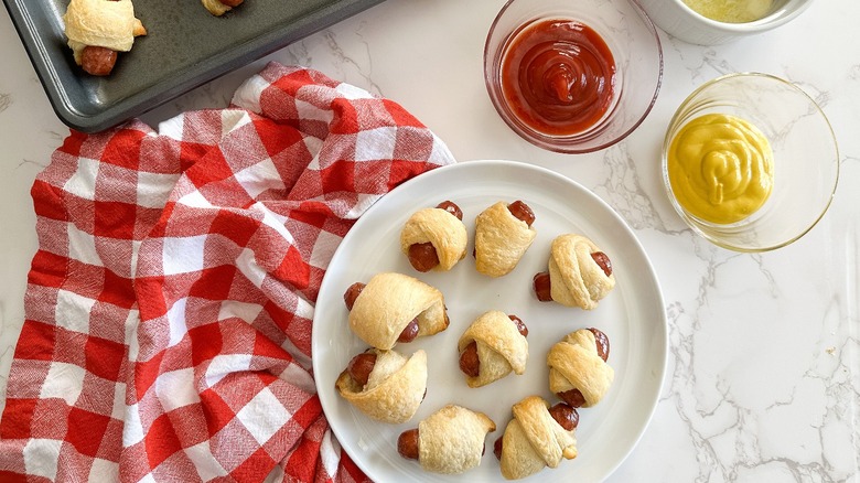 pigs in a blanket ketchup mustard