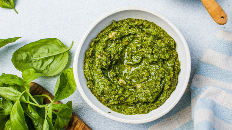 Pesto sauce and ingredients