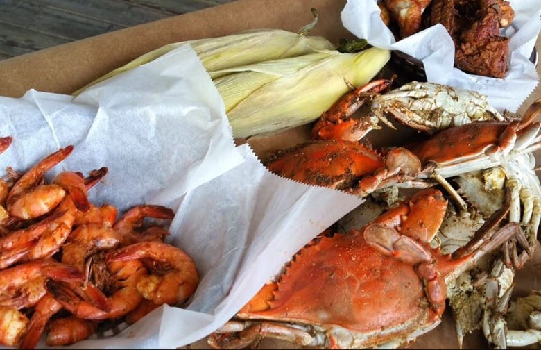 Maryland: Hooper's Crab House (West Ocean City)