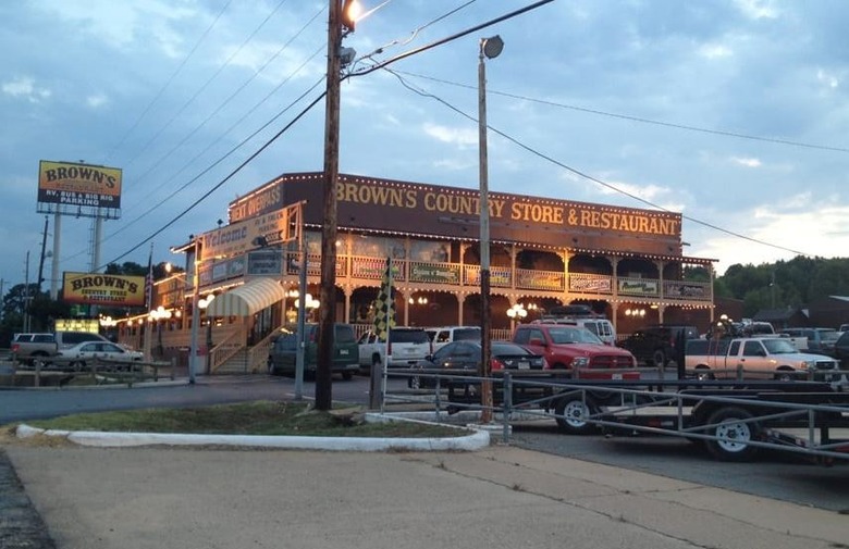 Arkansas: Brown's Country Store and Restaurant (Benton)