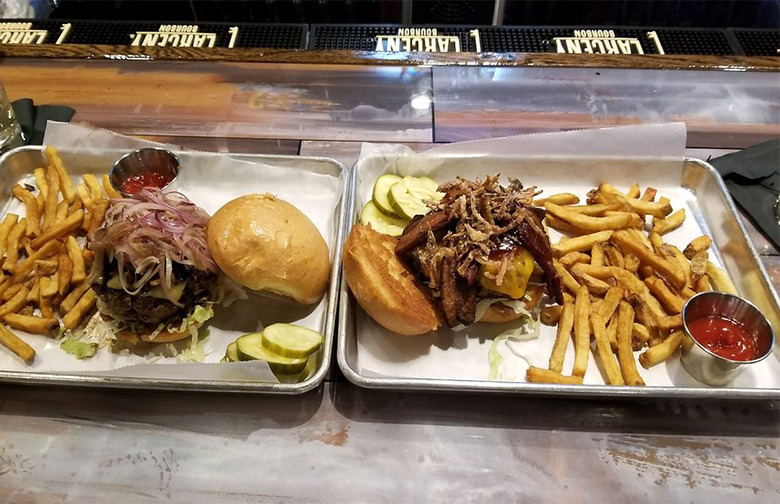 Delaware: Farmer & the Cow (Wilmington) 