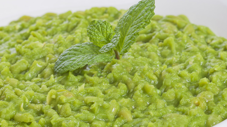 mushy peas mint garnish